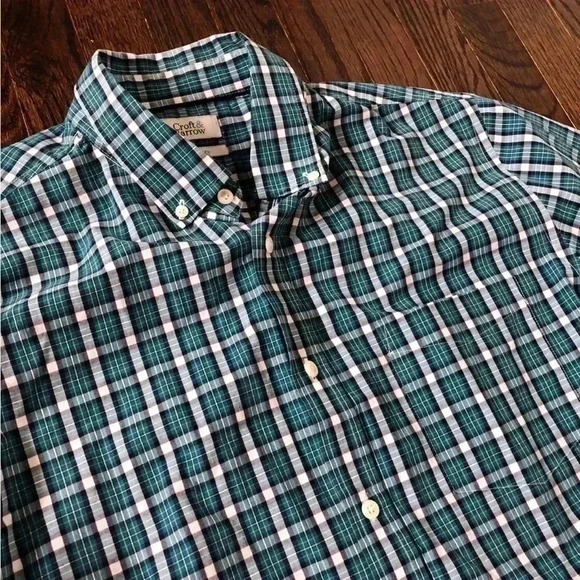 Croft & Barrow Men’s L Blue/Green and White Plaid Button Down Collared Shirt - Picture 4 of 9